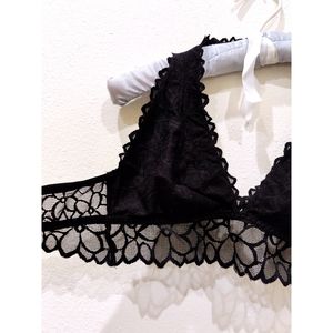 PINK VS Lace Halter Bralette NWT